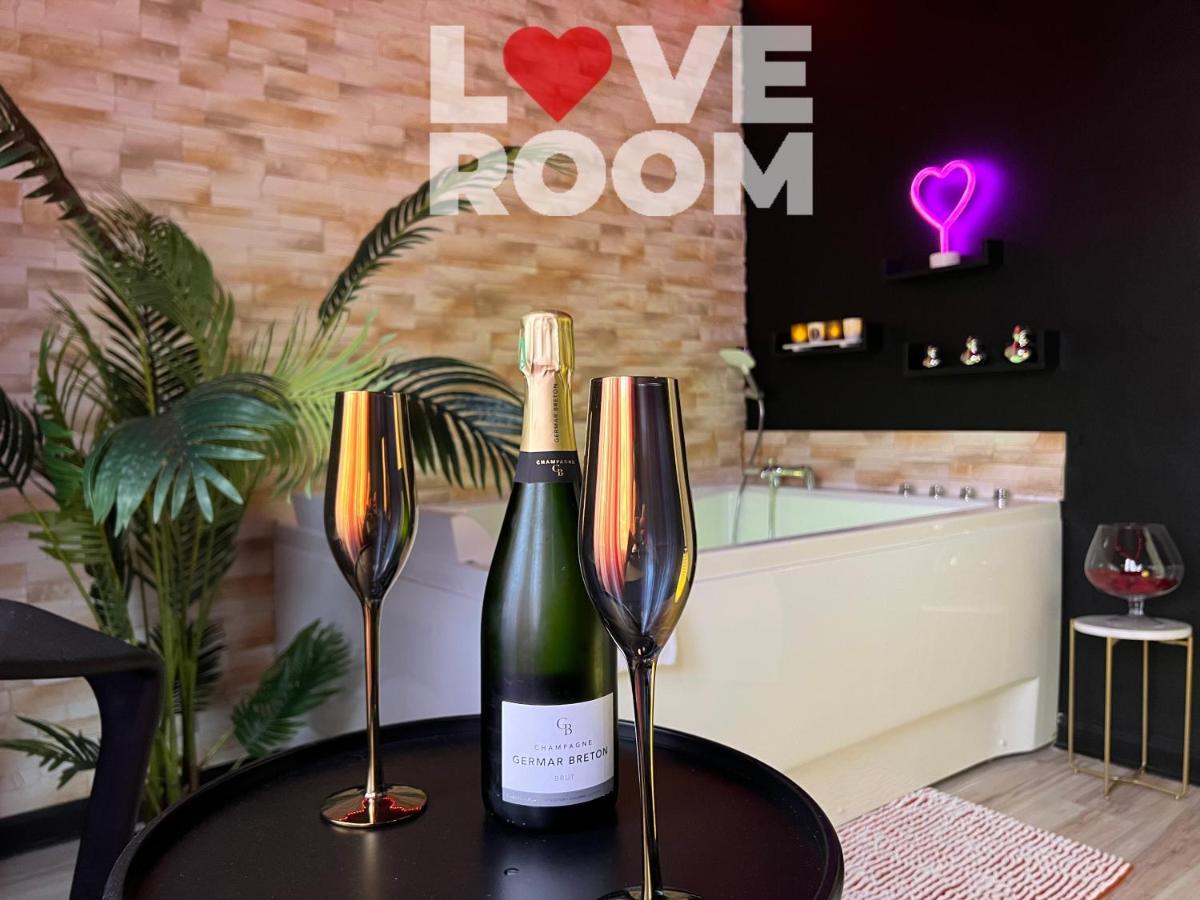 Love Room Ou Pas ! Chamalières Eksteriør billede
