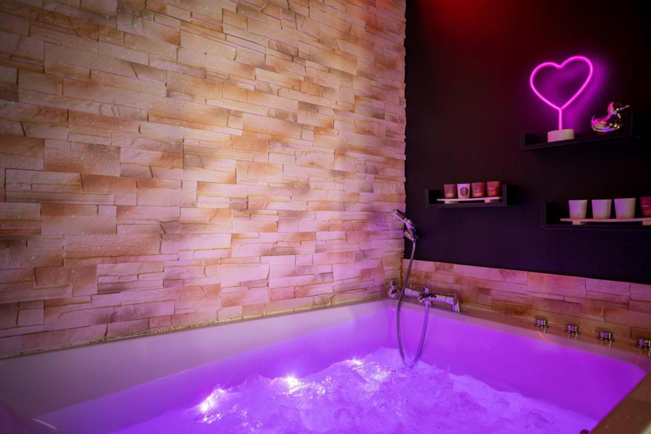 Love Room Ou Pas ! Chamalières Eksteriør billede